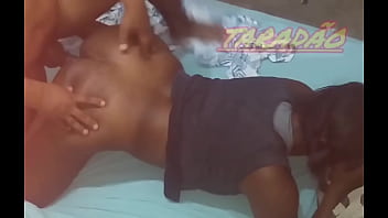 Pretinha safada do cu guloso