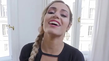 Happy valentine day from the set of letsdoeit with mialinz oficial herlimitxxx1 #xxx #valentinaday #svalentine #hardcore