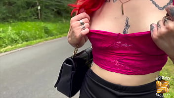 Trixy rouquine sulfureuse toujours en manque de bites