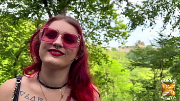 Trixy rouquine sulfureuse toujours en manque de bites