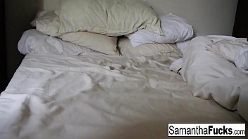 Hot Babe Loves To Play thumbnail