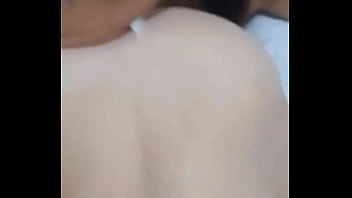 Meu amigo meteu a mão dentro do cu da minha esposa Meu amigo meteu a mão dentro do cu da minha esposa