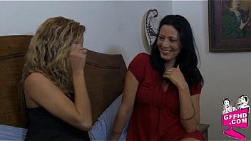 Sensual lesbains 0374