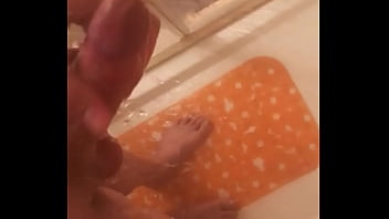 Spanish hanjob shower