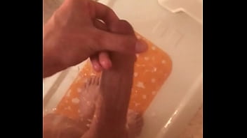 Spanish hanjob shower