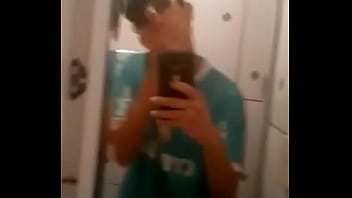 Mlk Otário Dançando Na Pika thumbnail