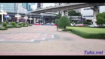 Slender nipponese babe enjoys undressing