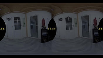 Swedish slut piss and fucks a vibrator in vr