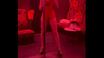 Alors tu viens me la donner aussi ma fessée