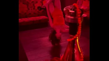 Alors tu viens me la donner aussi ma fessée