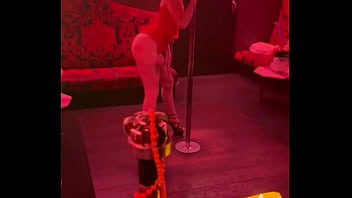 Alors tu viens me la donner aussi ma fessée