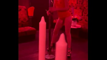 Alors tu viens me la donner aussi ma fessée