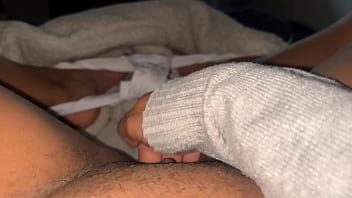 Batendo siririca antes de ir dar aula professora batendo siririca