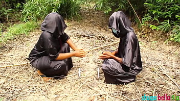 Slutty babe chowing her fucking skill to new manager