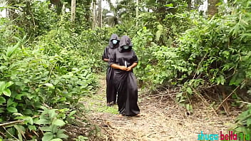 Slutty babe chowing her fucking skill to new manager