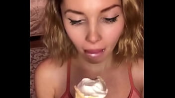 Лакомка извращенка