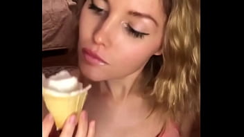 Лакомка извращенка