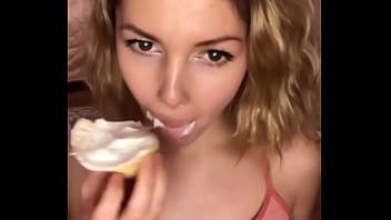 Лакомка извращенка