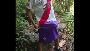 Cruising con el conductor follando en el bosque