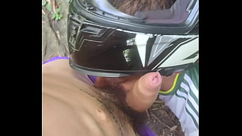 Cruising con el conductor follando en el bosque