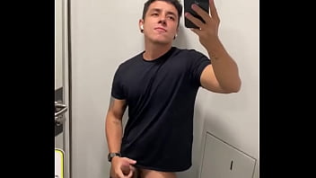 Punheta No Trem thumbnail