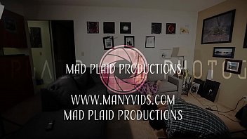 Bonnie sucks cock for photos