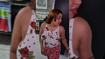 La grabé a escondidas desnuda luego que me mostrará la casa donde me iba a quedar