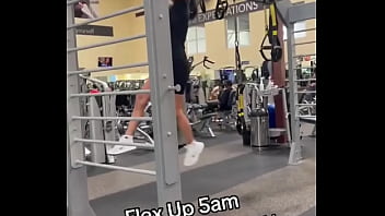 Flex up 5am swinging around gym time Flex up 5am swinging around gym time