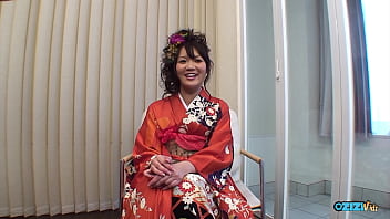 Attractive asian geisha exposes herself and enrolls for a genital massage