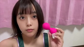 カフェのバイトのエプロン姿でおなにーしてみました。沢山エプロンが濡れちゃいました