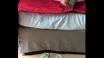 Os pés mai desejados do mundo numa cena de tirar o fôlego