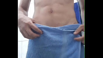 Novinho Indo Tomar Banho thumbnail