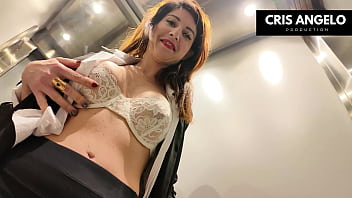 Apagon españa blackout spain bloquée dans l'ascenseur elle finit par baiser son voisin marié part 02