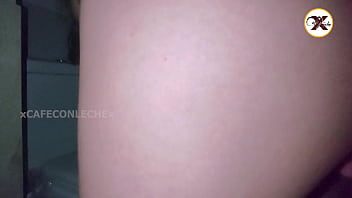 Follando con morena culona en su propia casa con sus padres en el cuarto de a lado