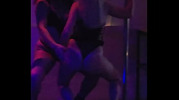 Fervendo na code com ela elenksada41437