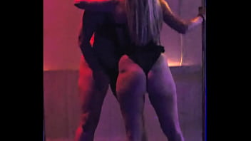 Fervendo na code com ela elenksada41437