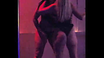 Fervendo na code com ela elenksada41437