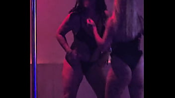 Fervendo na code com ela elenksada41437