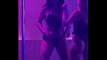 Fervendo na code com ela elenksada41437