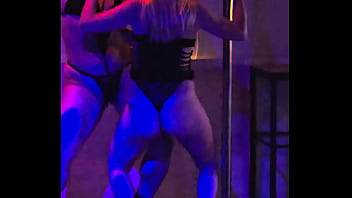 Fervendo na code com ela elenksada41437