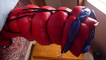 Bondage Couettes En Nylon Bien Brillante Avec Un Ami thumbnail