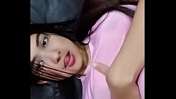 La amiga de mi madre me dejó grabarla como da la mejor chupada