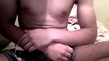 Moreno Dotado Exibe Seu Pirocão E Taca Uma Punheta Gostosa Na Webcan thumbnail