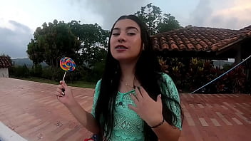 Caliente Latina En Un En Vivo thumbnail