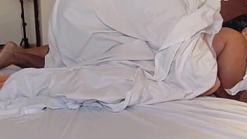 Não resisti e fudi com meu vizinho