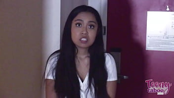 Lucky professor brogan fucks sexy blowjob diva luna mills