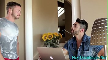 Gay Masseuse Spunks Jock thumbnail