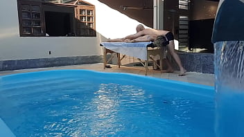 Massage in the pool the therapist couldn't hold back and made her cum in his mouth