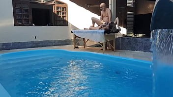 Massage in the pool the therapist couldn't hold back and made her cum in his mouth