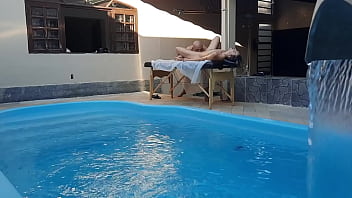 Massage in the pool the therapist couldn't hold back and made her cum in his mouth